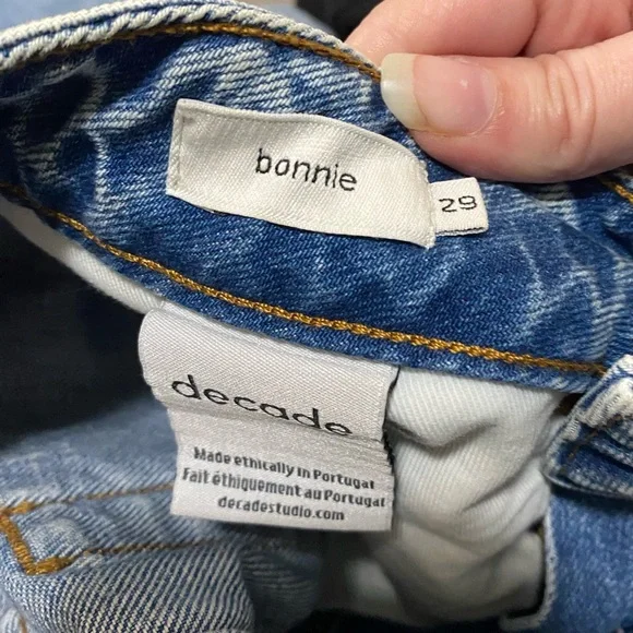 Decade Studio Size 29 (Measures 27) Bonnie High Rise Button Fly Jeans Cut Bottom - Picture 4 of 8